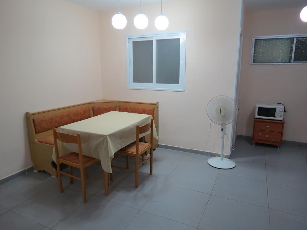 2 Bedroom Apartment In Atlit, Haifa District Exterior foto